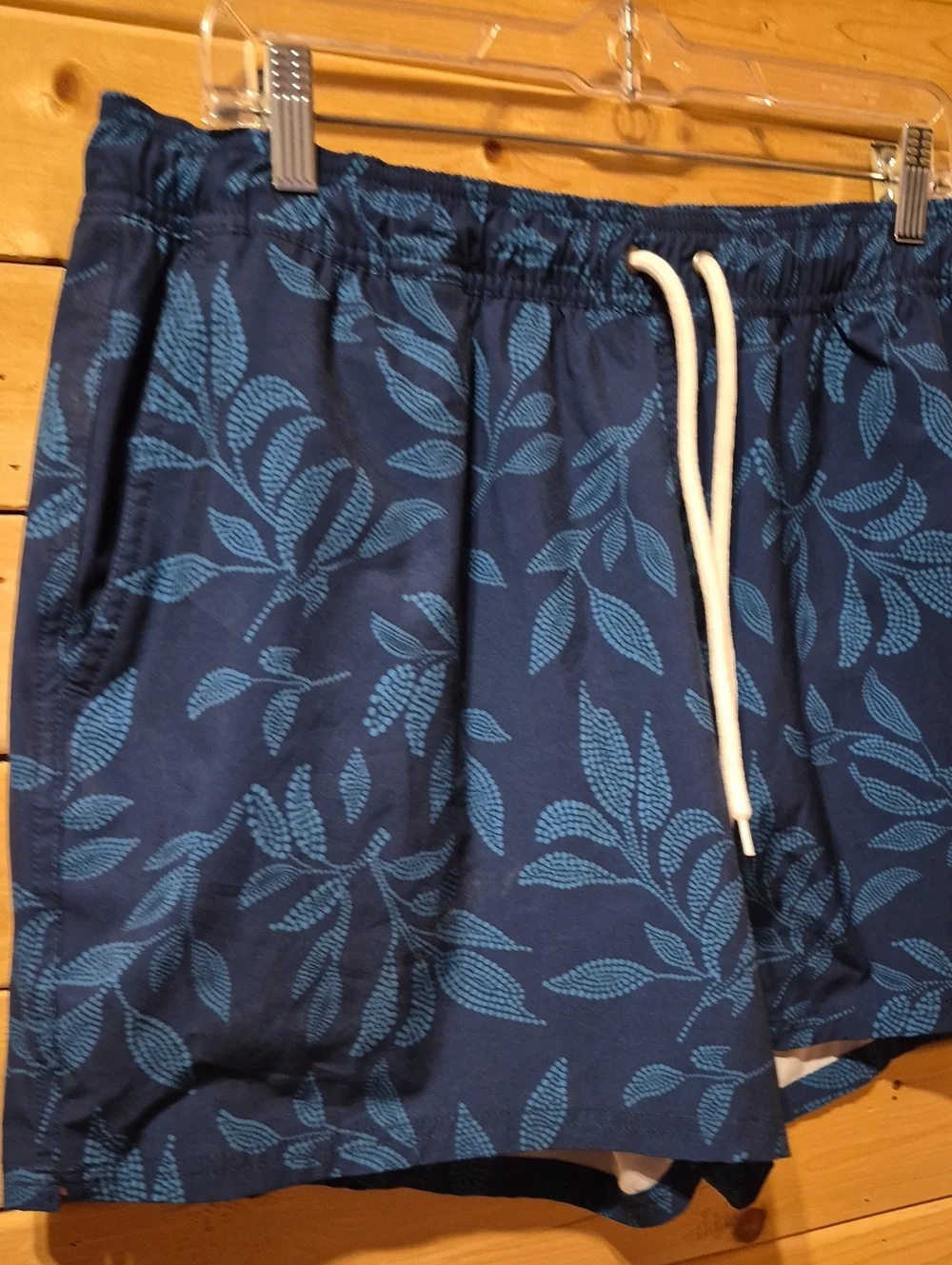 Mens J.Crew Swim Shorts Size XL Inseam 5in